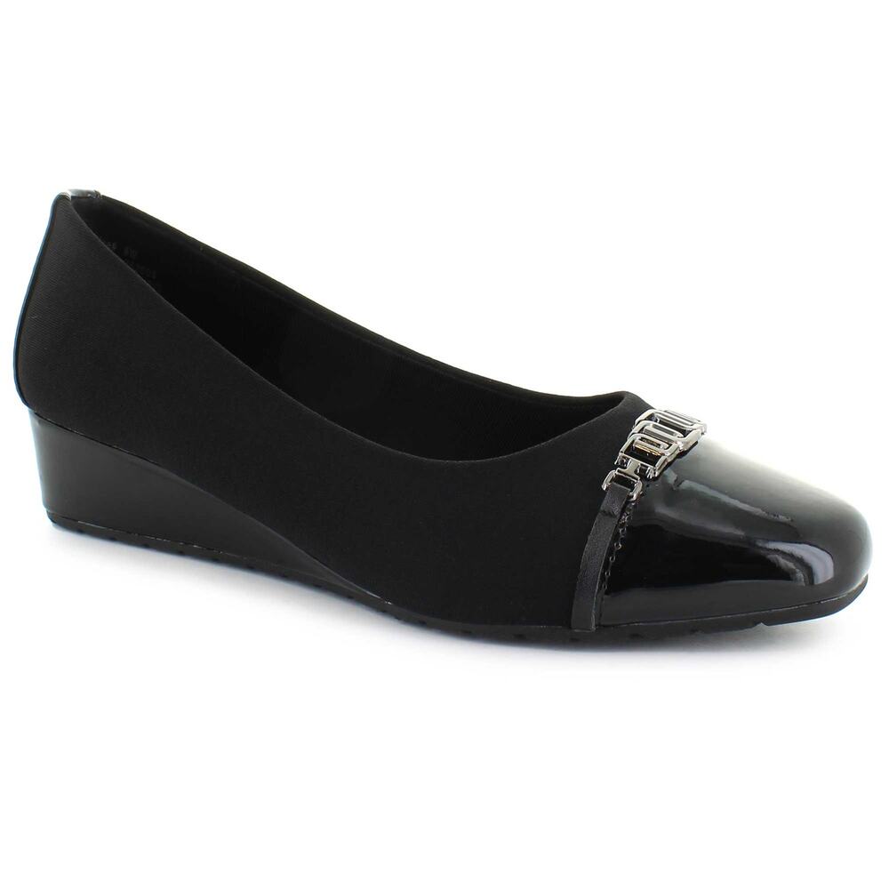 NWT Carolyn Tucker Iris Wedge Shoes 9M Black Slip-on Cushioned